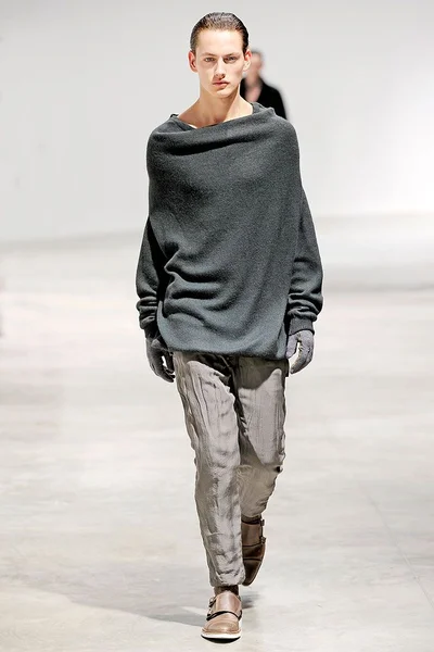 Look 13